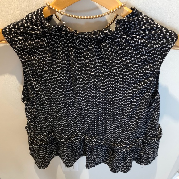 Size 12 sleeveless top - Picture 6 of 6